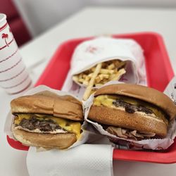 In-N-Out Burger - Burgers that never disappoint