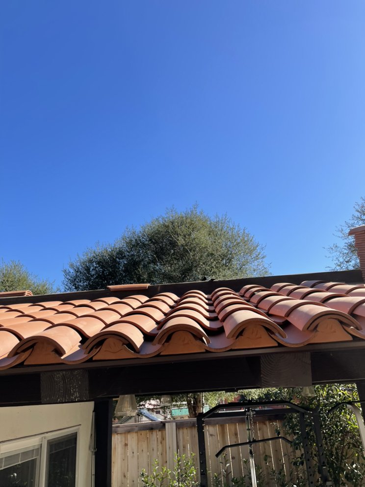 Slide of Gonzalo Roofing