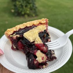 Spencer Farm - Blackberry pie