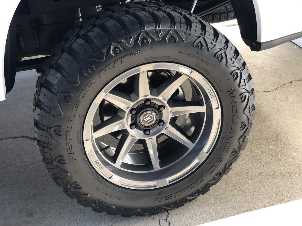 SAN DIEGO TIRE & WHEEL OUTLET 84 Photos & 157 Reviews 5880 Miramar