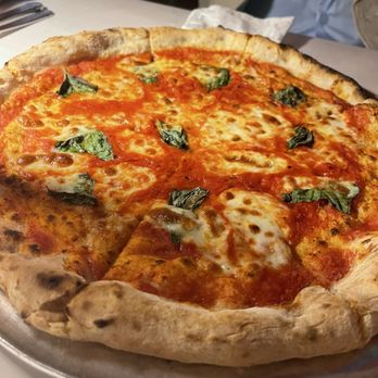 Arancino di Mare - Pizza Margherita - Italian Near Me - Honolulu, Hawaii