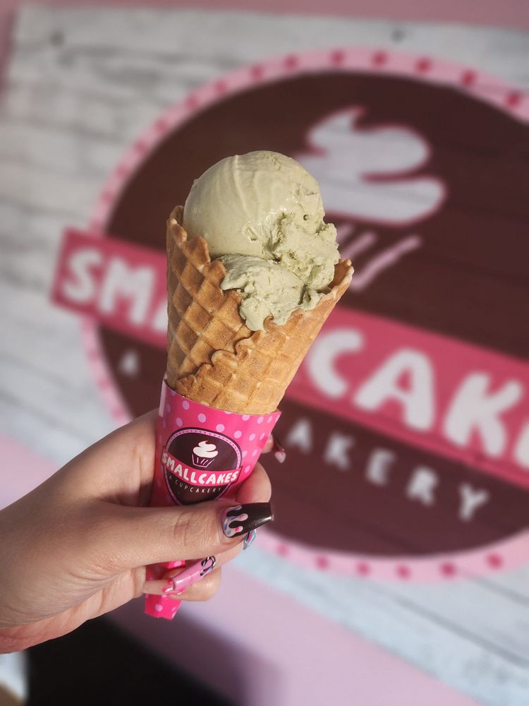 SMALLCAKES A CUPCAKERY Updated September 2024 90 Photos & 97