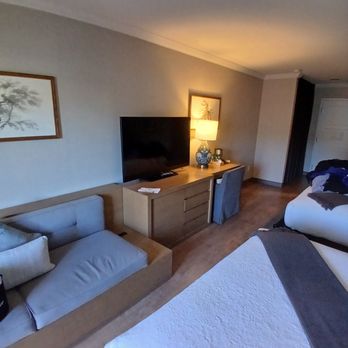 Fireside Inn on Moonstone Beach - Double Queen room with patio Partial Ocean View - Hotels Near Me - Cambria, California Fireside Inn on Moonstone Beach - Double Queen room with patio Partial Ocean View - Hotels Near Me - Cambria, California
