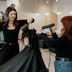 Tru Salon Cardinal