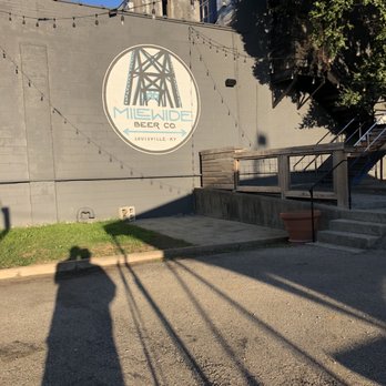 Mac's @ Milewide - Exterior - Pizza Near Me - Louisville, Kentucky