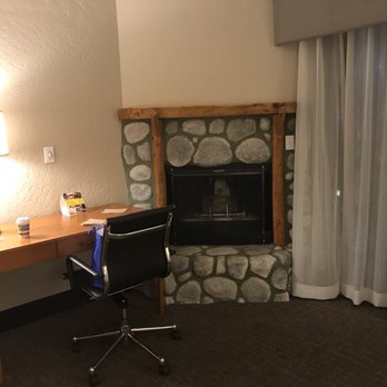 Holiday Inn The Lodge at Big Bear Lake - Big Bear, CA