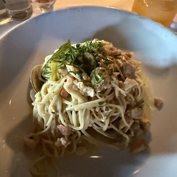 Enoteca Rossa - Linguini Alla Vongole - Italian Near Me - Bellaire, Texas Enoteca Rossa - Linguini Alla Vongole - Italian Near Me - Bellaire, Texas