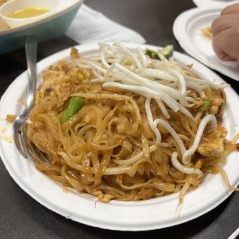 Grab Thai - Chicken Pad Thai - Thai Near Me - San Jose, California Grab Thai - Chicken Pad Thai - Thai Near Me - San Jose, California