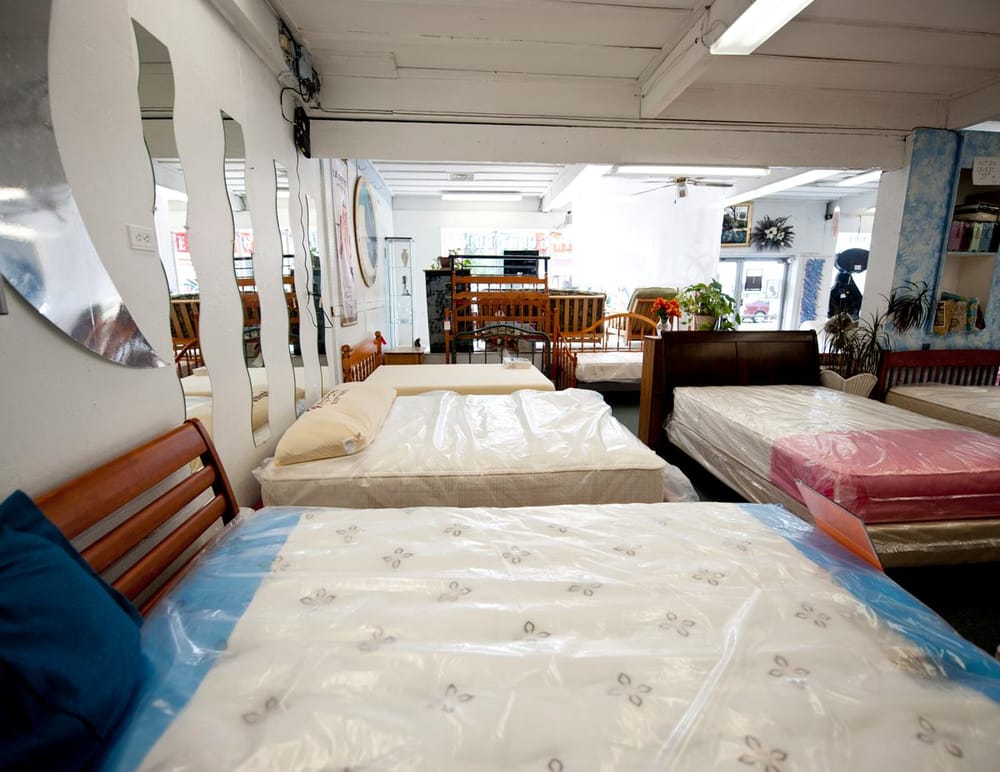 THE BEDDING CENTER Updated August 2024 14 Photos 520 Pleasant St