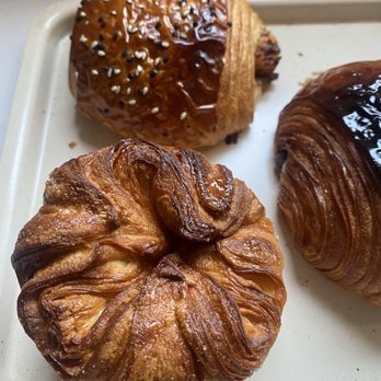Balloon Roof - Ham & Gruyère Croissant, Pain au chocolat & Kouign-Amann - Bakeries Near Me - Tacoma, Washington Balloon Roof - Ham & Gruyère Croissant, Pain au chocolat & Kouign-Amann - Bakeries Near Me - Tacoma, Washington