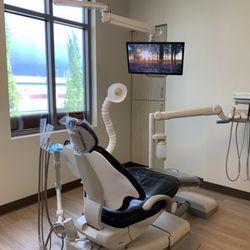 Snoqualmie Modern Dental Care - Our newly equipped Adec operatory with new additional extraoral vacuum machine