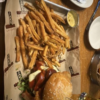 Jake Melnick's Corner Tap - Sports Bars Near Me - Chicago, Illinois