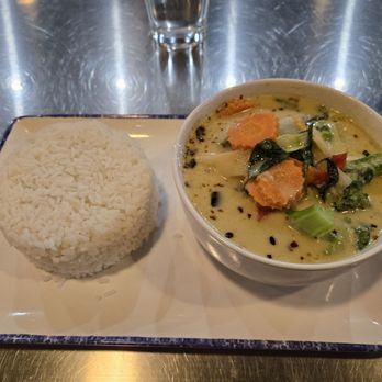 Sa Thai - Green curry - Salad Near Me - Albuquerque, New Mexico