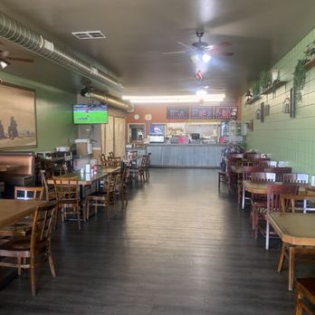 El Flako’s Wrangler Barbecue - Remodeled interior looks really nice.  Watched some World Cup while I enjoyed my lunch! - Barbeque Near Me - Escondido, California