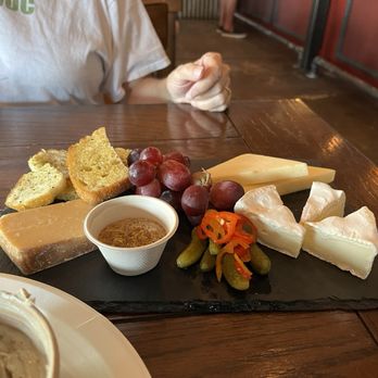 Sideward Brewing Co - Cheese board - Breweries Near Me - Orlando, Florida
