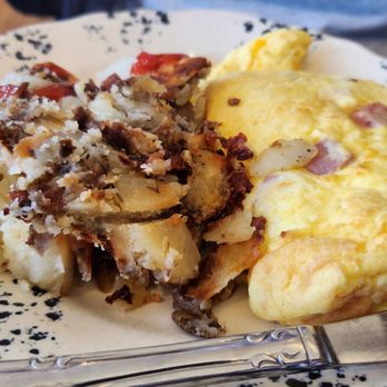 The Birch Door Cafe - Ham and cheddar omelet. Super fluffy and cheesy. - Breakfast & Brunch Near Me - Bellingham, Washington The Birch Door Cafe - Ham and cheddar omelet. Super fluffy and cheesy. - Breakfast & Brunch Near Me - Bellingham, Washington