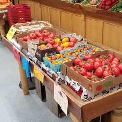 Farm & Flower Market - Beautiful tomatoes