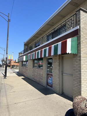 Vito & Nick's Pizzeria by null
