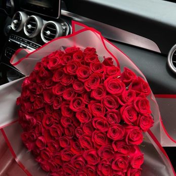 Miami Dade Roses - I received a huge bouquet of red roses.It was amazing !Beautiful flowers at great prices! - Florists Near Me - Miami, Florida Miami Dade Roses - I received a huge bouquet of red roses.It was amazing !Beautiful flowers at great prices! - Florists Near Me - Miami, Florida