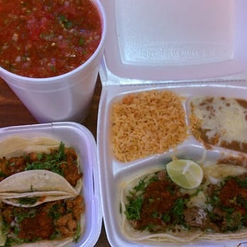 Las 3 Maria's Restaurant - Carne asada tacos with rice and beans, 2 tacos al pastor, 32oz salsa to go with hot chips (not pictured) - Mexican Near Me - Antioch, California