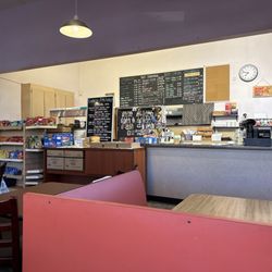 Aunt Becky’s Deli - Front area