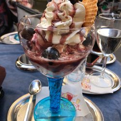 Eiscafé Toscani - Amarenabecher