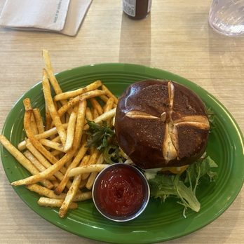 Native Foods - Poppin' Jalapeno Burger with a side of Seasoned Fries gf - Vegan Near Me - Palm Springs, California Native Foods - Poppin' Jalapeno Burger with a side of Seasoned Fries gf - Vegan Near Me - Palm Springs, California