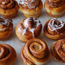 Bibi's Bakery & Cafe - Cinnamon Bun