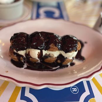 Le Diplomate - Profiteroles - Brasseries Near Me - Washington, DC, District of Columbia