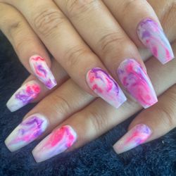 T&H Nails Sooke
