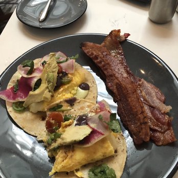 Taft Díaz - Breakfast tacos - egg & avocado - New American Near Me - El Paso, Texas Taft Díaz - Breakfast tacos - egg & avocado - New American Near Me - El Paso, Texas