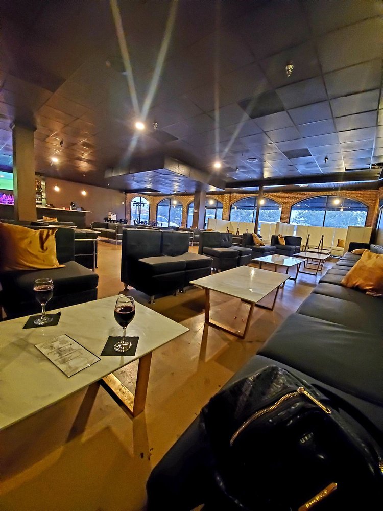 ROYAL HOOKAH LOUNGE & BAR Updated September 2024 11 Photos & 17