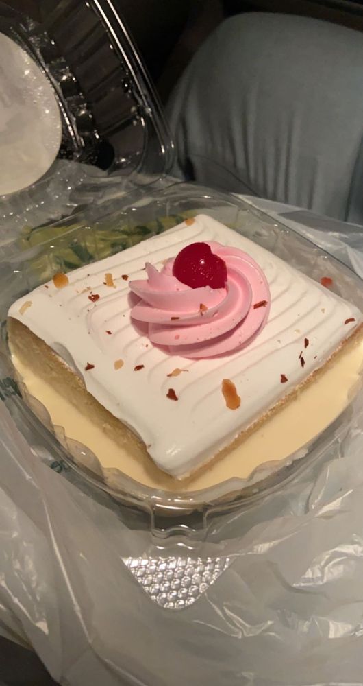 IDEAL MARKET Updated September 2024 18 Photos & 23 Reviews 3805