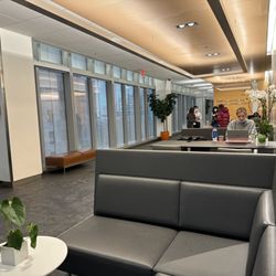 NewYork-Presbyterian David H Koch Center - 7th Flr - Sky Lobby