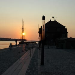 Alter Hafen - Sonnenuntergang Sommer 2009  Alter Hafen Wismar
