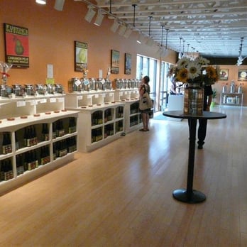 Fustini's Oils & Vinegars - Ann Arbor - A huge selection of natural and infused oils and vinegars. Don't try everything at once or your palate will be overwhelmed - Olive Oil Near Me - Ann Arbor, Michigan