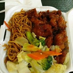 China Fast Food - General Tso's chicken, chow mein, and veggies