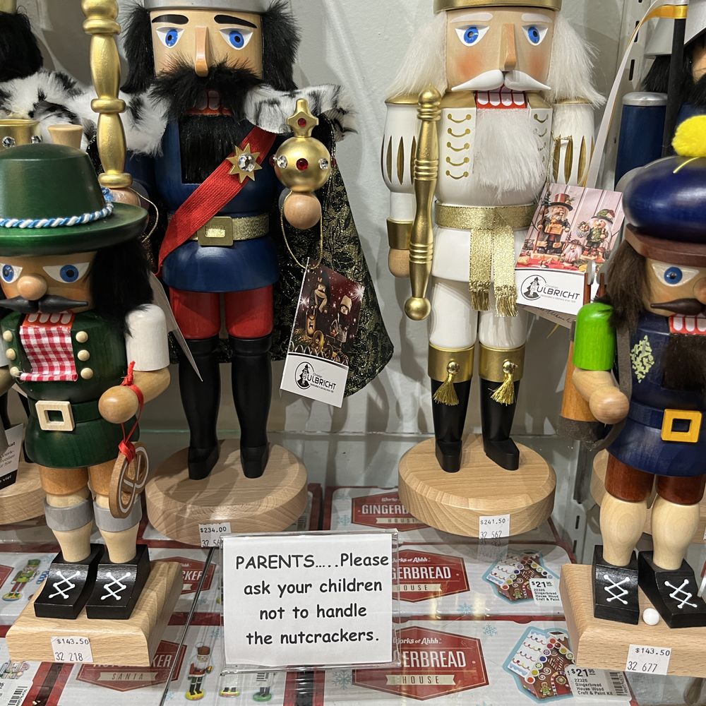 Leavenworth Nutcracker Museum - Higher end nut crackers - Museums Near Me - Leavenworth, Washington Leavenworth Nutcracker Museum - Higher end nut crackers - Museums Near Me - Leavenworth, Washington