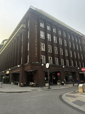 Renaissance Hamburg Hotel by null