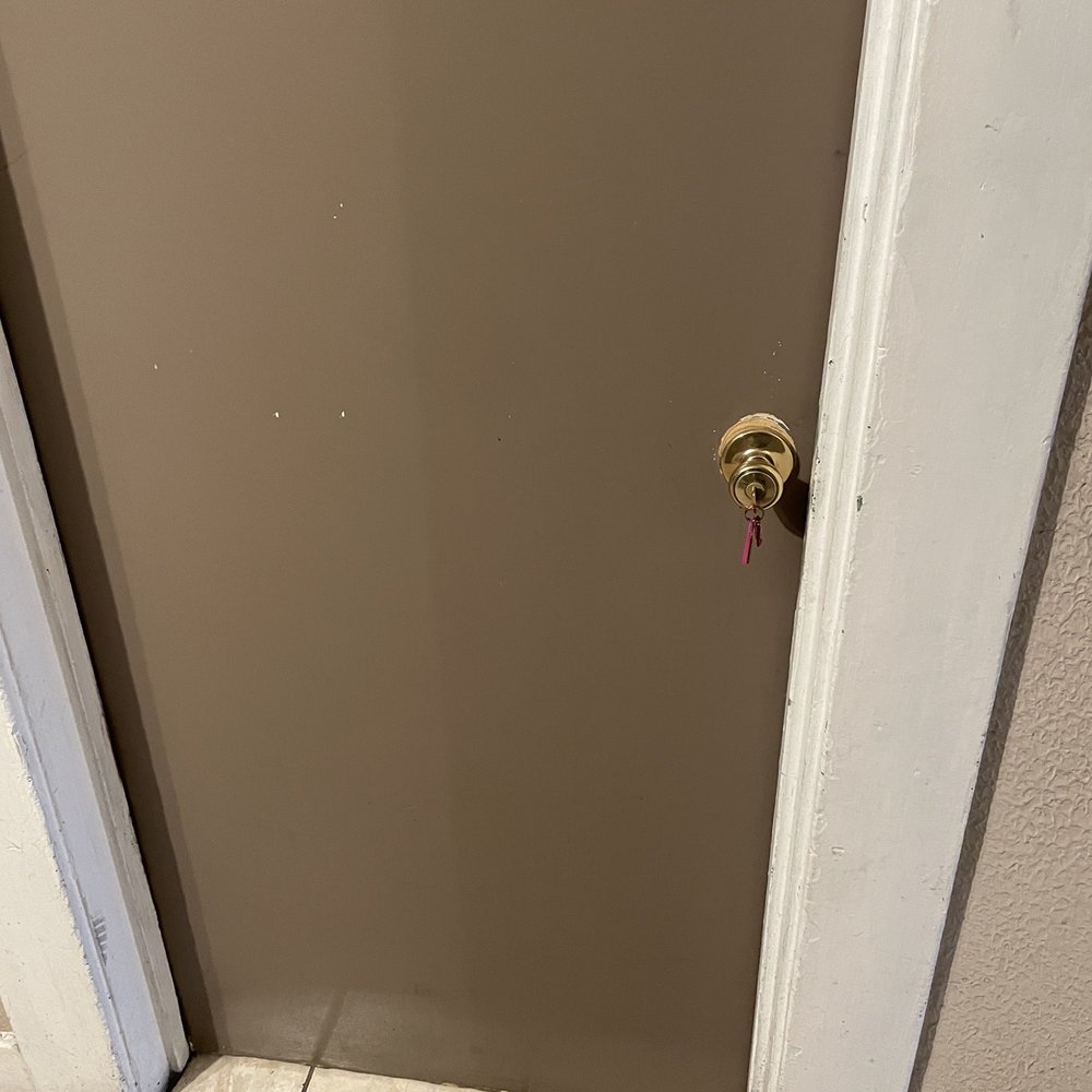Monterey Inn - Traditional room key - Hotels Near Me - Wilmington, California Monterey Inn - Traditional room key - Hotels Near Me - Wilmington, California