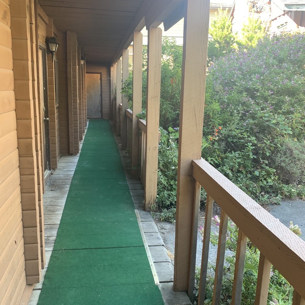 Ireland's Rustic Lodges - Hotels Near Me - Gold Beach, Oregon Ireland's Rustic Lodges - Hotels Near Me - Gold Beach, Oregon