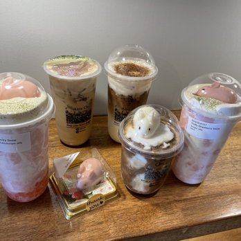 Aiyu Cha - Fluffy strawberry snow with strawberry bungee bunny jelly, tiramisu milk tea, Vietnamese coffee, coconut coffee lover. - Bubble Tea Near Me - Westminster, California Aiyu Cha - Fluffy strawberry snow with strawberry bungee bunny jelly, tiramisu milk tea, Vietnamese coffee, coconut coffee lover. - Bubble Tea Near Me - Westminster, California