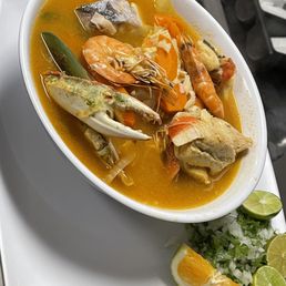 Caldo El Camaronero Mixto