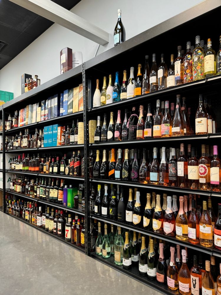 SADDLE BROOK LIQUOR & BAR Updated September 2024 383 Market St