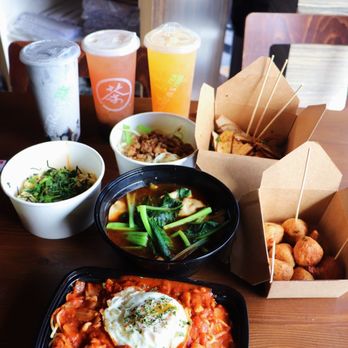 Green Shaker - Chinese Spaghetti, Beef Soup w. Dumplings, Spicy Wontons, Braised Pork Dry Noodles, Bean Curd, Popping Fish Balls | IG: @bobabitchess - Bubble Tea Near Me - Walnut, California Green Shaker - Chinese Spaghetti, Beef Soup w. Dumplings, Spicy Wontons, Braised Pork Dry Noodles, Bean Curd, Popping Fish Balls | IG: @bobabitchess - Bubble Tea Near Me - Walnut, California