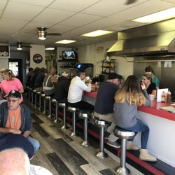 Lulu's Hot Dogs - Great lunch at Lulu's!
