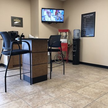 Caliber Collision - Waiting area, fresh coffee and poprcorn? - Body Shops Near Me - San Diego, California