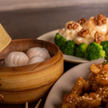 Mr.  Chef's -  variety of chinese food - Cantonese Near Me - Aventura, Florida