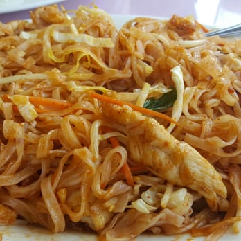 Thai Kitchen - Pad Thai chicken - Thai Near Me - Irvine, California Thai Kitchen - Pad Thai chicken - Thai Near Me - Irvine, California