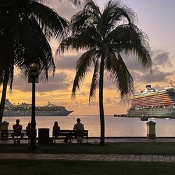 Flyers Bar and Grill - Criuise ships